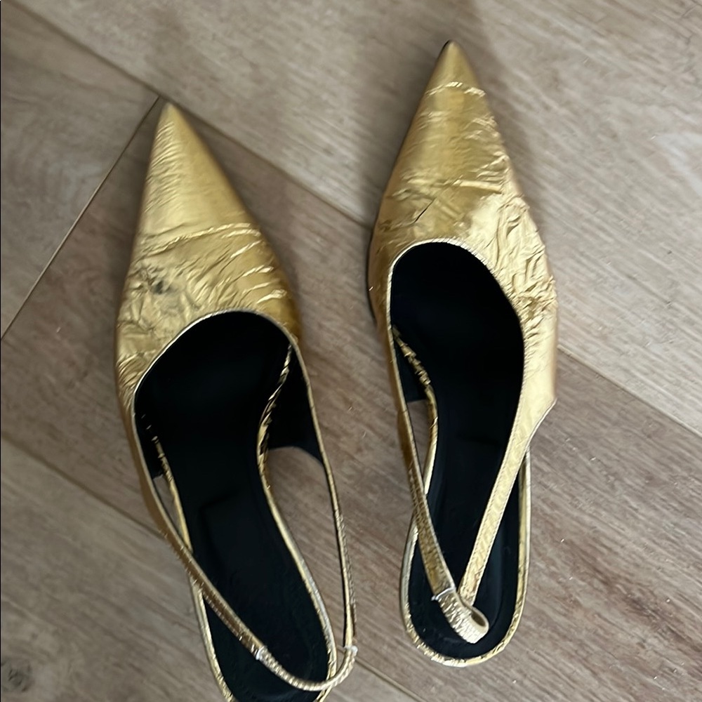 Elegant Gold Women's Slingback Shoes
